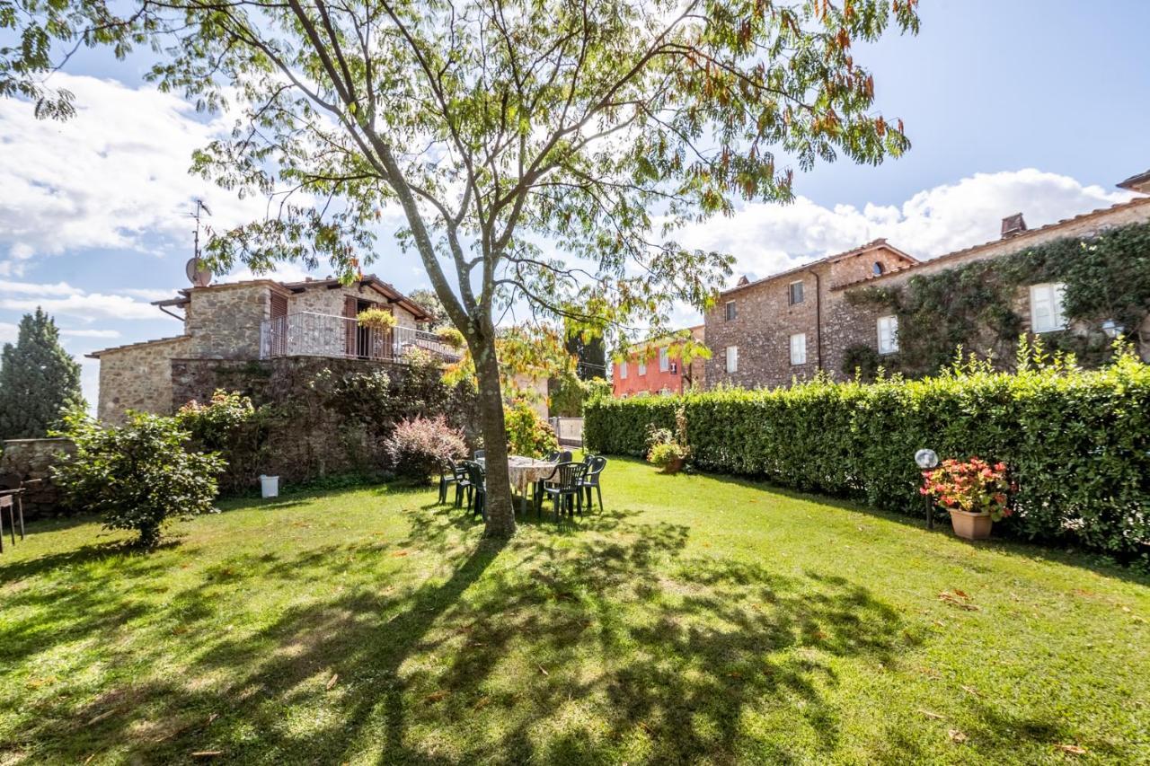 Al Giardino Degli Ulivi Pensionat Santa Maria Albiano Exteriör bild